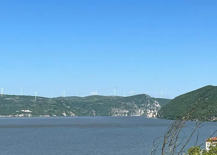 Mulen Ruz Simic アパート ゴルバッツ