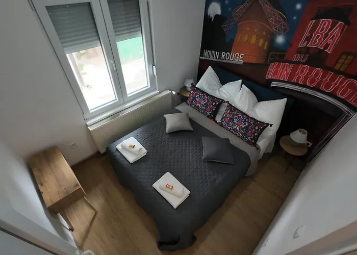 Mulen Ruz Simic アパート *